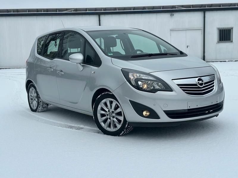 Gebraucht Opel Meriva 140 PS (102 kW) 2014 Silber Van / Kleinbus