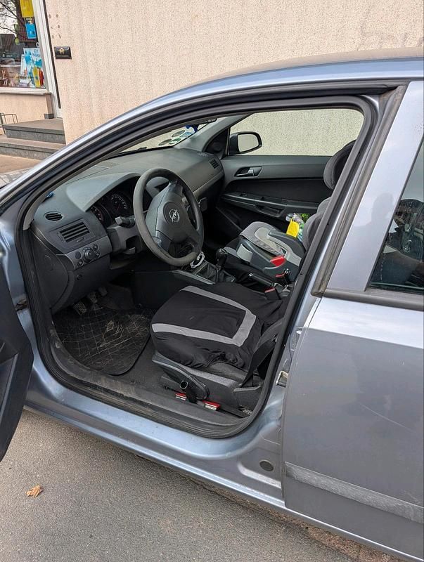 Gebraucht Opel Astra 90 PS (66 kW) 2004 Grau Kombi