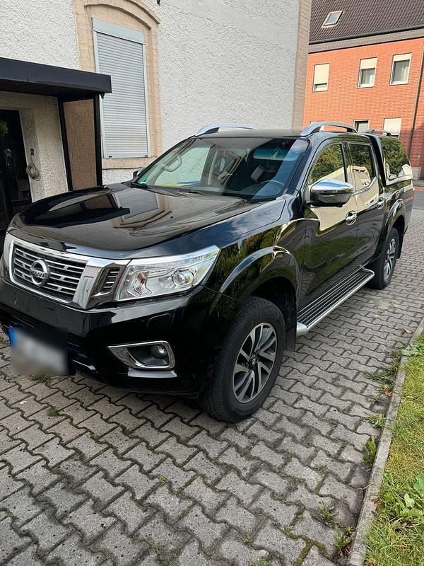 Schwarz Gebraucht 2017 Nissan Navara Abholung | 16.500 € (Teuer) - Bild 1/4