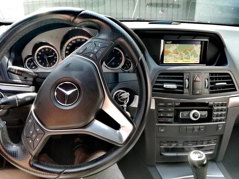 Gebraucht Mercedes E220 2011 Schwarz Coupé