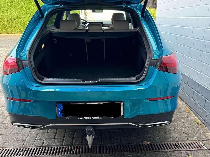Gebraucht Mercedes A220 Advanced Plus 190 PS (139 kW) 2024 Blau Kombi