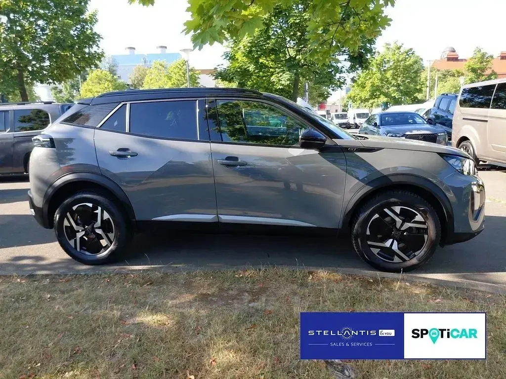 Gebraucht Peugeot 2008 GT 131 PS (96 kW) 2024 Grau SUV