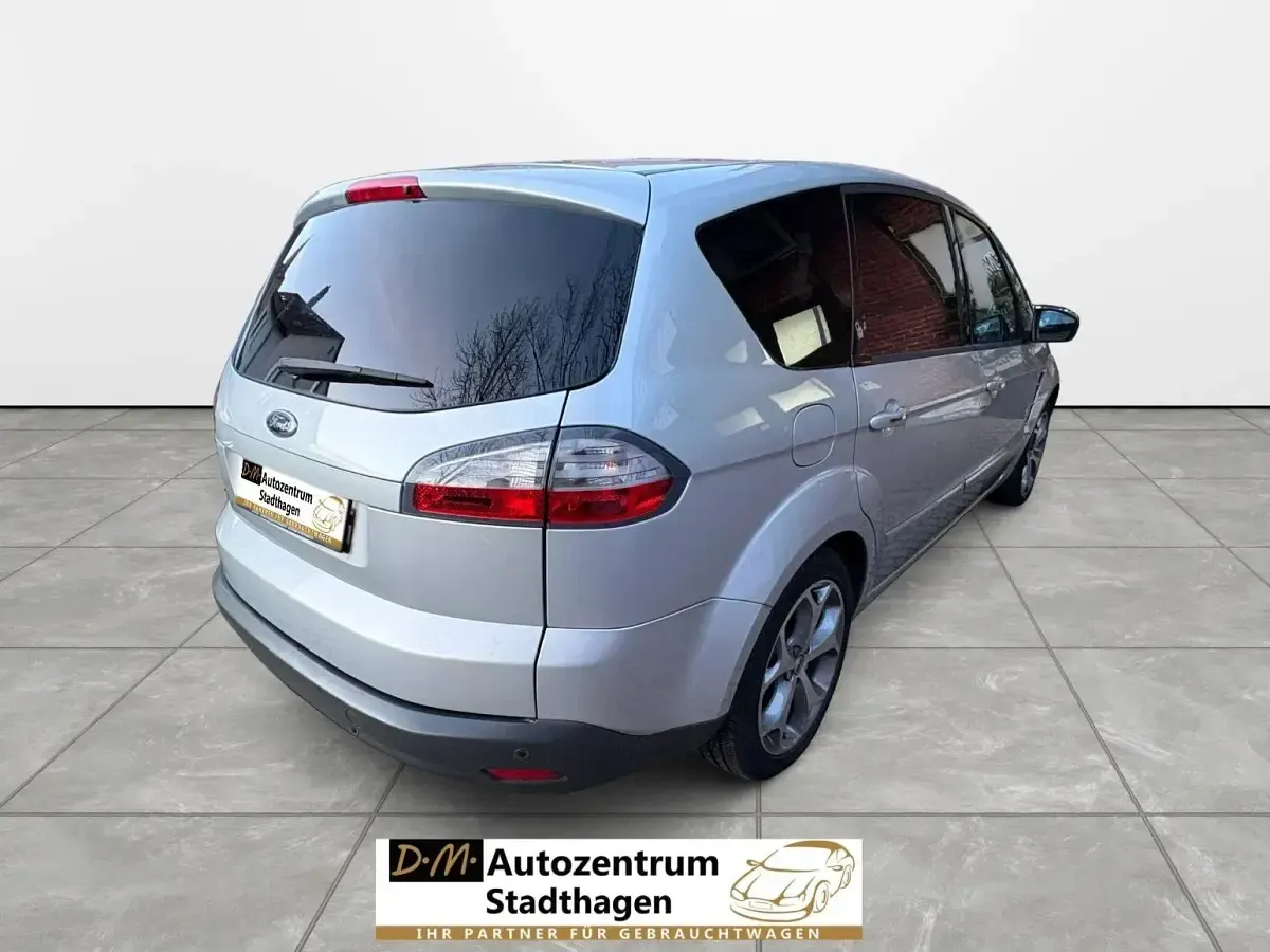 Gebraucht Ford S-MAX Titanium 145 PS (106 kW) 2009 Silber Van / Kleinbus