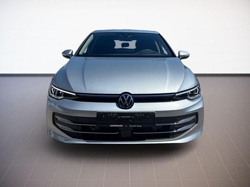 Gebraucht VW Golf VIII Style 150 PS (110 kW) 2026 Oyster silver Limousine
