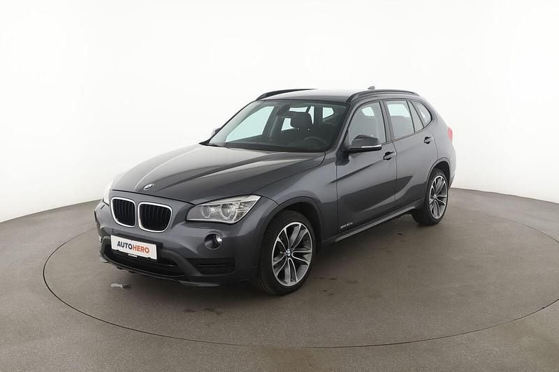 Grau Gebraucht 2015 BMW X1 SUV | 15.090 € (Fairer Preis) - Bild 1/3