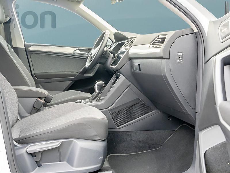 Gebraucht VW Tiguan 200 PS (147 kW) 2024 Weiß SUV