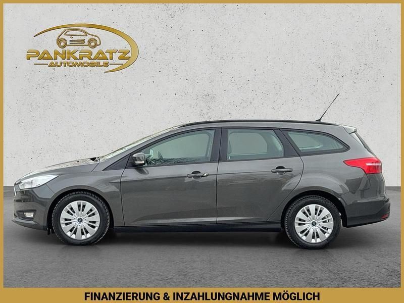 Gebraucht Ford Focus Business Edition 125 PS (91 kW) 2015 Grau Kombi