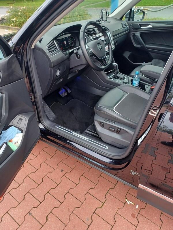 Schwarz Gebraucht 2018 VW Tiguan Allspace Highline SUV | 30.500 € (Guter Preis) - Bild 1/4