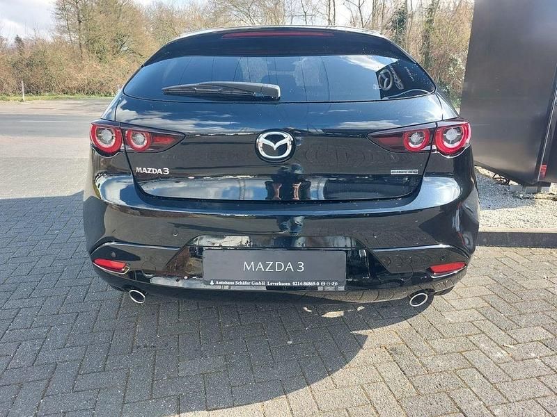 Neu Mazda 3 Exclusive 140 PS (102 kW) 2026 Schwarz Limousine