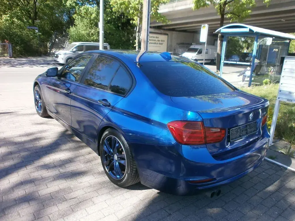 Gebraucht BMW 328 245 PS (180 kW) 2012 Blau Limousine