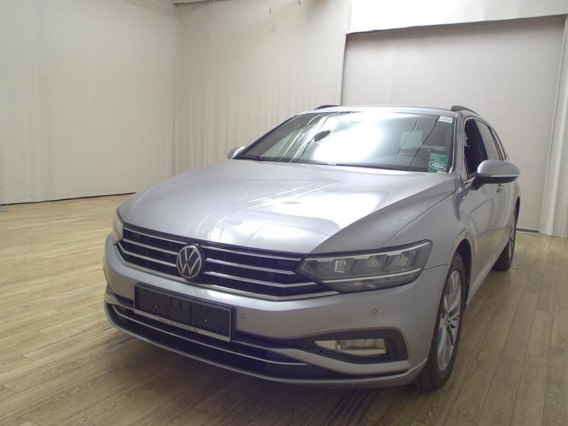 Gebraucht VW Passat Pro 150 PS (110 kW) 2022 Silber Kombi