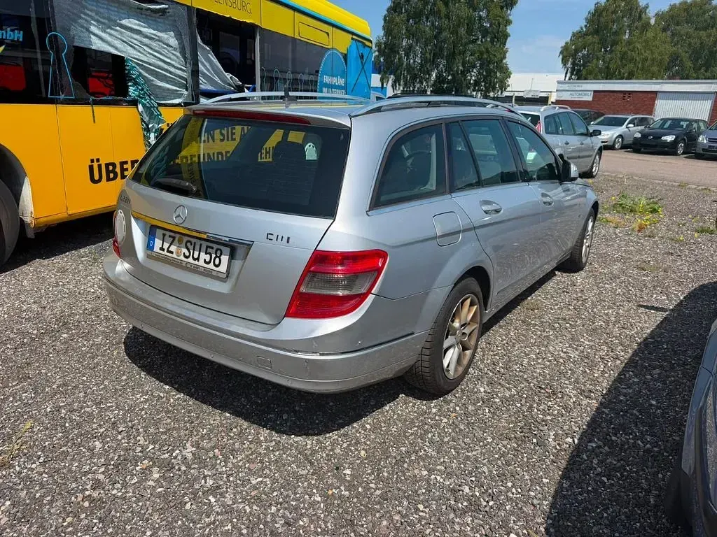 Gebraucht Mercedes C220 170 PS (125 kW) 2008 Silber Limousine