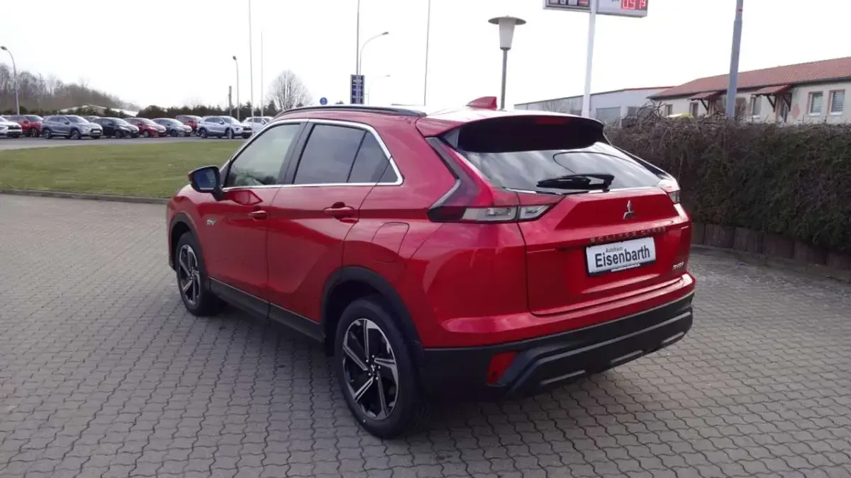 Gebraucht Mitsubishi Eclipse Cross Basis 188 PS (138 kW) 2022 Dynamikrot SUV