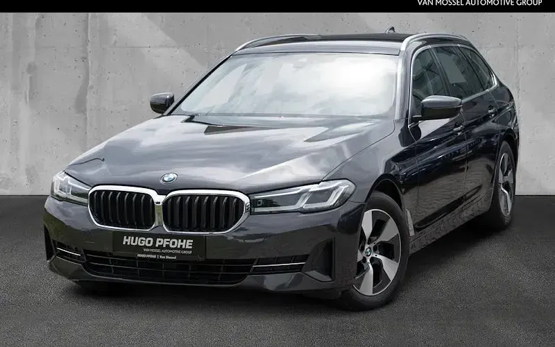 Gebraucht BMW 520 Performance 190 PS (139 kW) 2022 Grau Kombi
