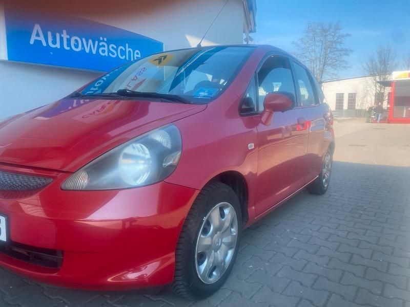 Gebraucht Honda Jazz 78 PS (57 kW) 2007 Rot Kleinwagen