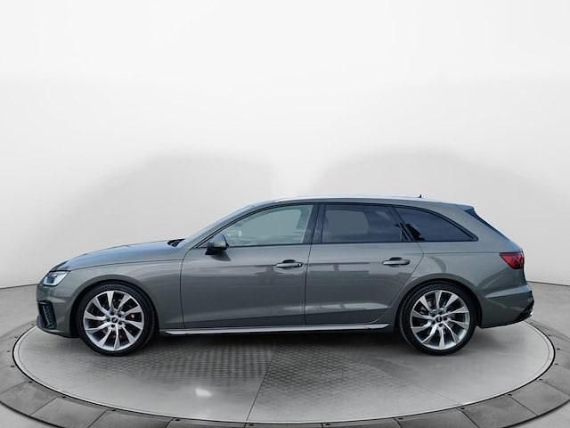 Gebraucht Audi S4 Ambiente 342 PS (251 kW) 2023 Chronosgrau metallic Kombi