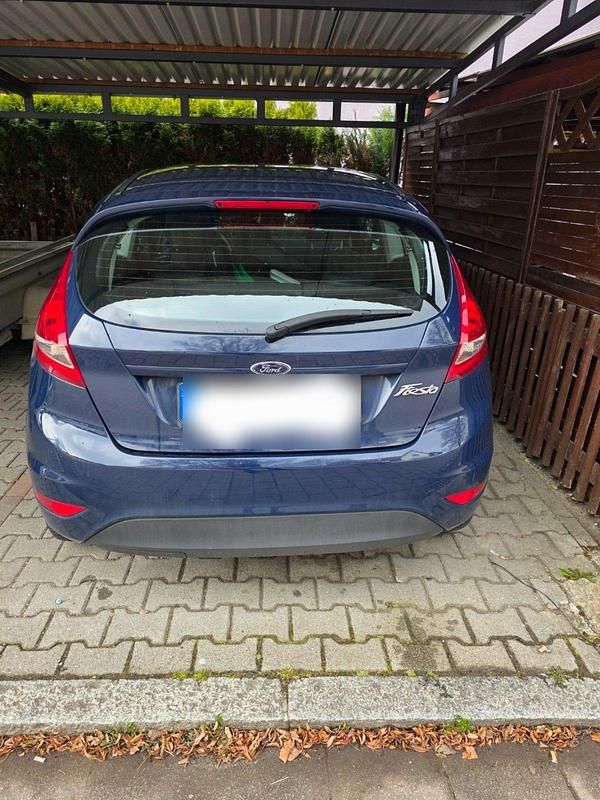 Gebraucht Ford Fiesta 60 PS (44 kW) 2009 Blau Kleinwagen