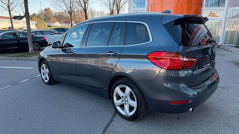 Gebraucht BMW 218 150 PS (110 kW) 2017 Mineralgrau metallic Van / Kleinbus