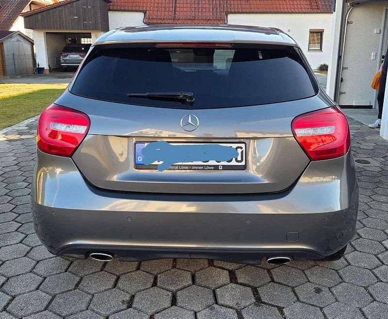 Gebraucht Mercedes A200 156 PS (114 kW) 2013 Grau Kleinwagen