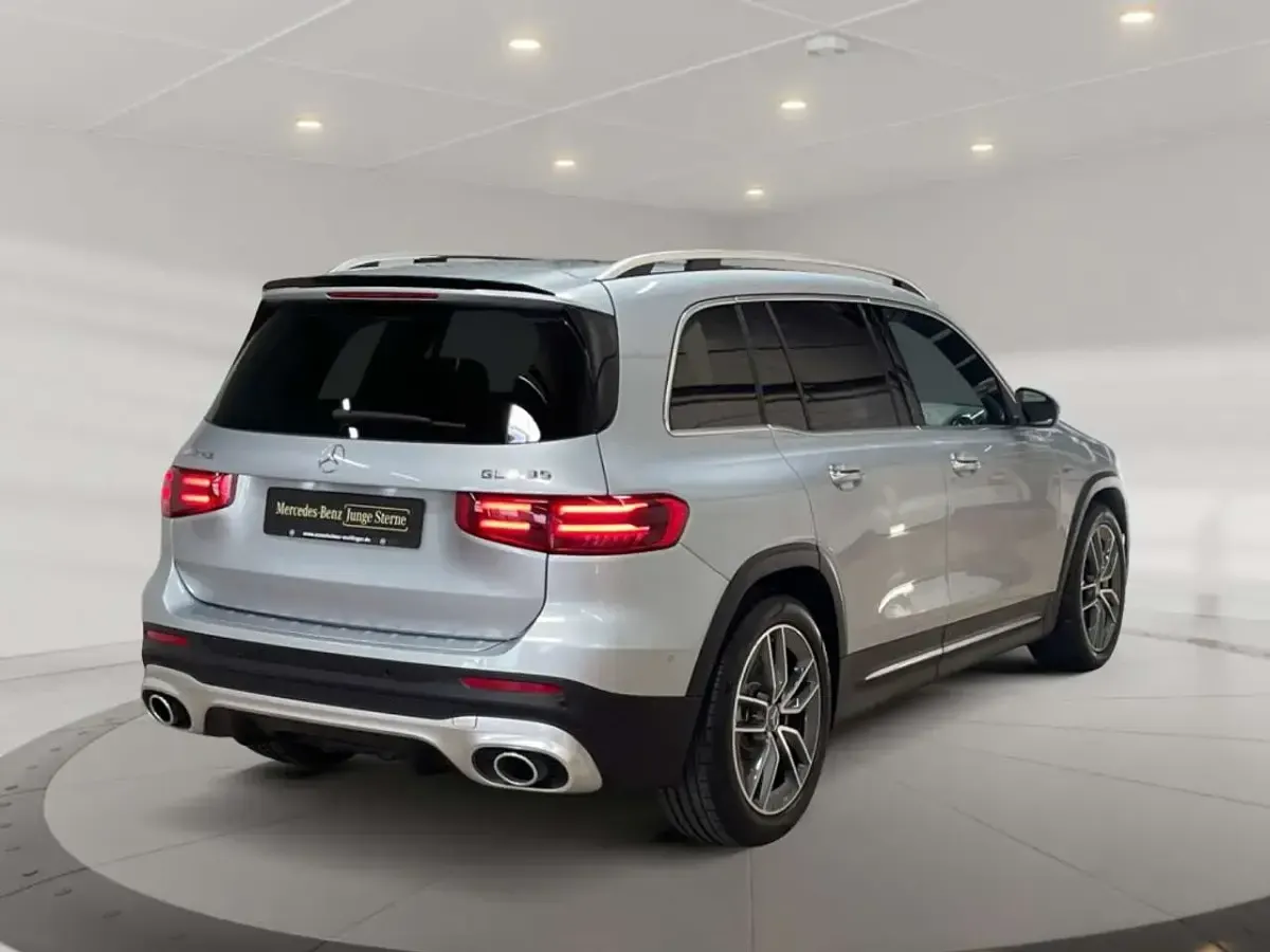 Gebraucht Mercedes GLB35 AMG 306 PS (225 kW) 2025 Silber SUV