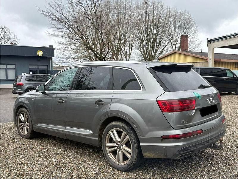 Gebraucht Audi Q7 S-Line 272 PS (200 kW) 2015 Grau SUV