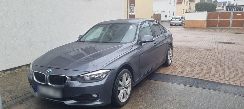 Gebraucht BMW 316 116 PS (85 kW) 2013 Grau Limousine