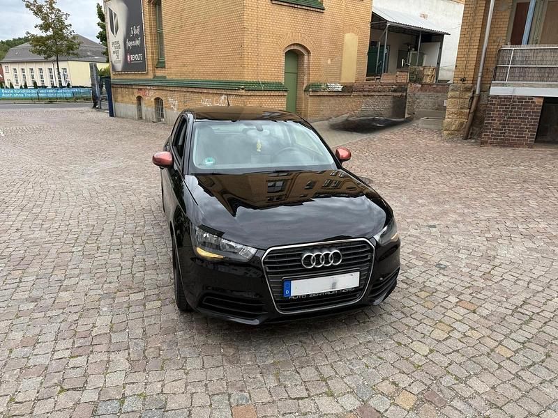 Schwarz Gebraucht 2012 Audi A1 Kleinwagen | 4.499 € (Superpreis) - Bild 1/4
