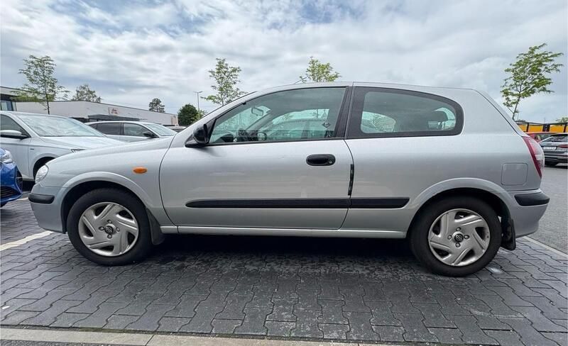 Silber Gebraucht 2002 Nissan Almera Kleinwagen | 750 € (Superpreis) - Bild 1/4