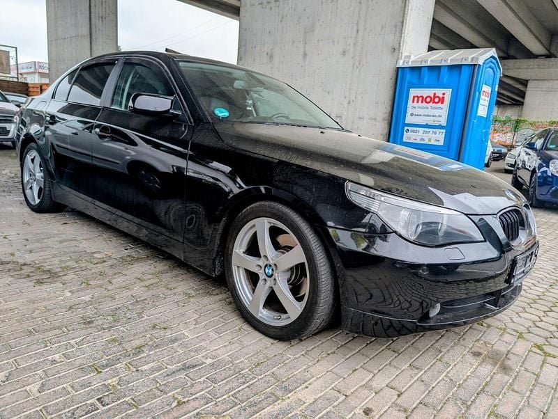 Gebraucht BMW 523 Advantage 177 PS (130 kW) 2006 Schwarz Limousine