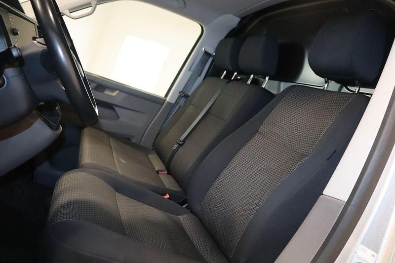 Second-hand VW Transporter 150 CP (110 kW) 2019 Argintiu Van