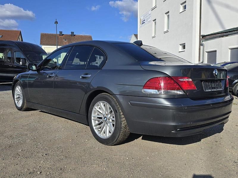 Gebraucht BMW 730 231 PS (169 kW) 2008 Grau Limousine
