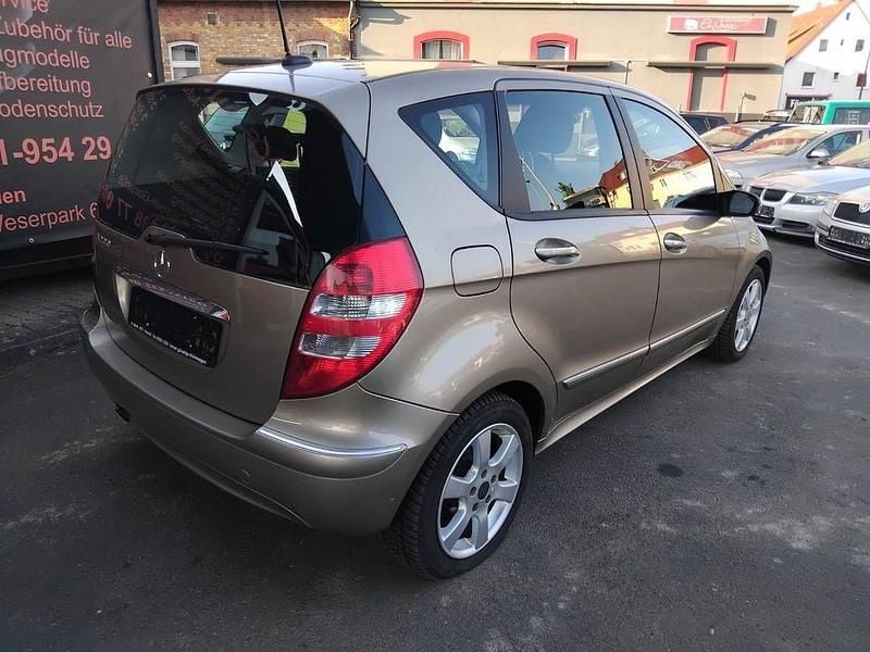 Gebraucht Mercedes A200 Elegance 136 PS (100 kW) 2005 Braun Van / Kleinbus