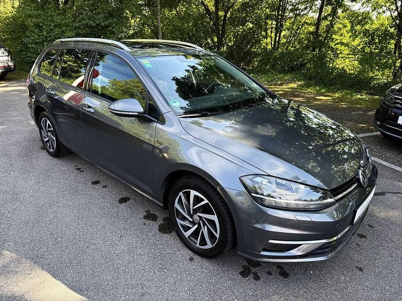 Gebraucht VW Golf VII Join 150 PS (110 kW) 2018 Indiumgrau metallic Kombi