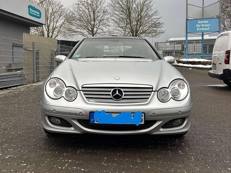 Gebraucht Mercedes C180 143 PS (105 kW) 2004 Silber Coupé