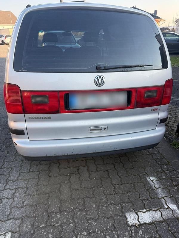 Gebraucht VW Sharan 116 PS (85 kW) 2000 Silber Van / Kleinbus
