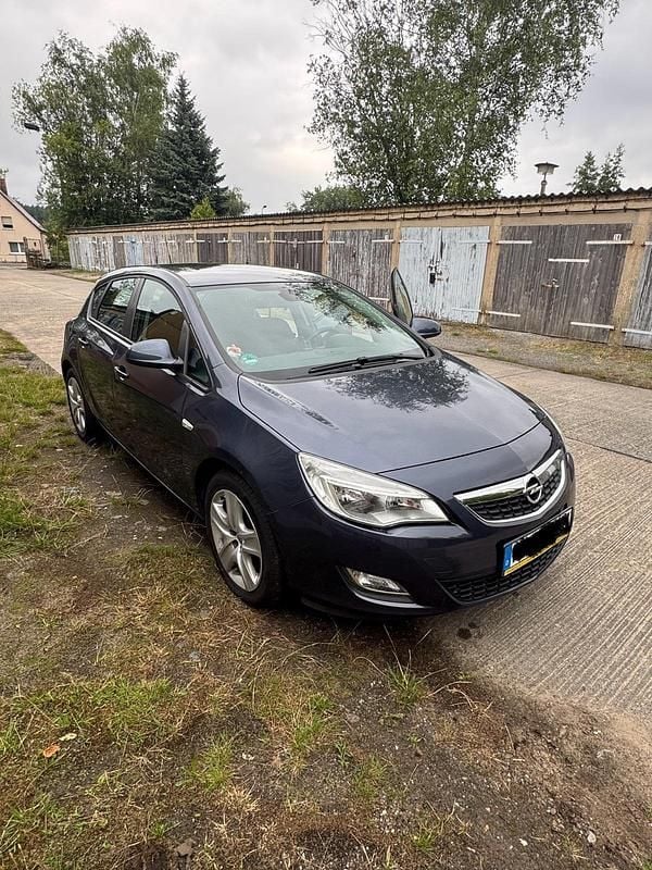 Gebraucht 2010 Opel Astra Limousine | 4.400 € (Fairer Preis) - Bild 1/4