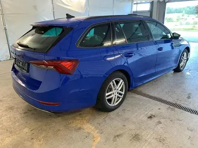 Gebraucht Skoda Octavia SportLine 150 PS (110 kW) 2022 Energyblau Kombi