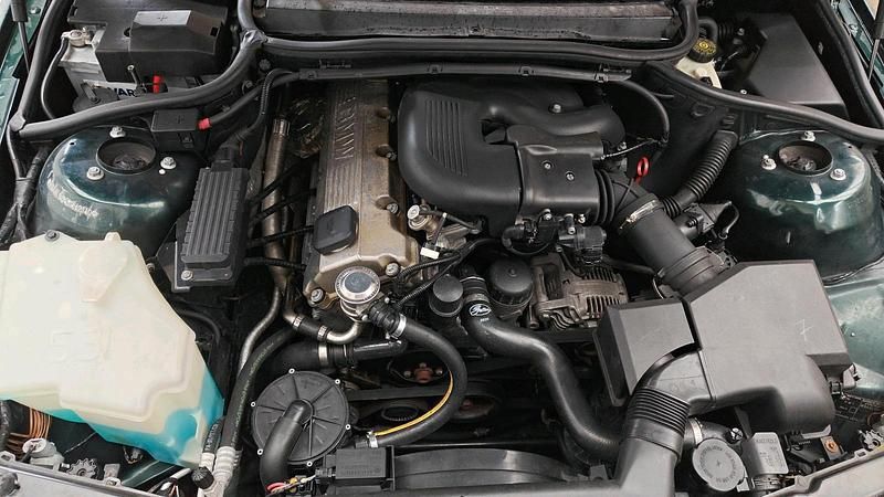 Gebraucht BMW 316 105 PS (77 kW) 2000 Grün Limousine