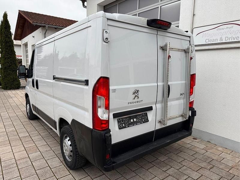 Gebraucht Peugeot Boxer Premium 120 PS (88 kW) 2022 Weiß Van