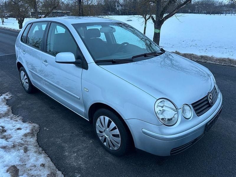 Silber Gebraucht 2004 VW Polo Cricket Limousine | 2.999 € (Teuer) - Bild 1/4