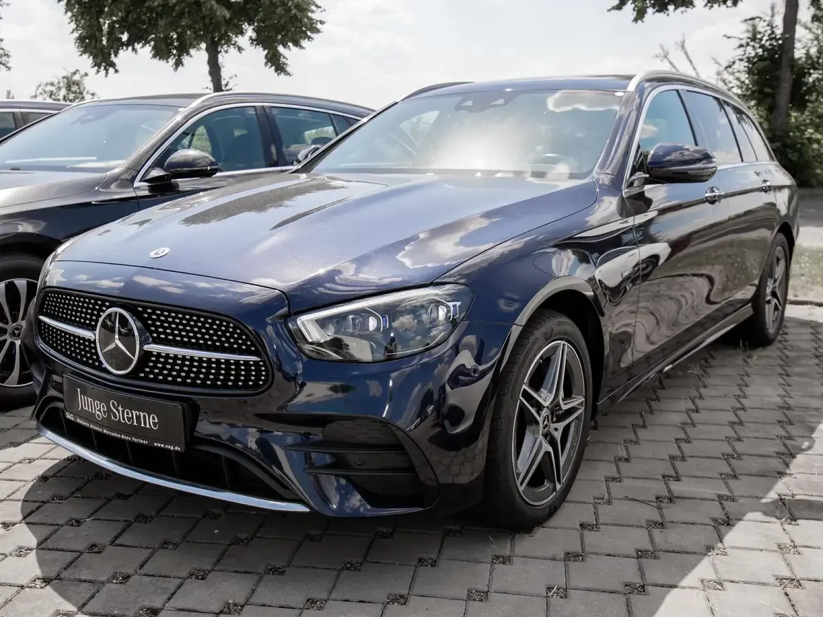 Gebraucht Mercedes E300 AMG 194 PS (142 kW) 2021 Kombi
