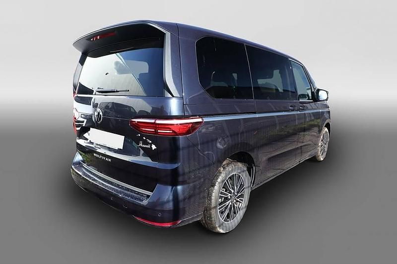 Gebraucht VW Multivan Style 150 PS (110 kW) 2024 Blau Van