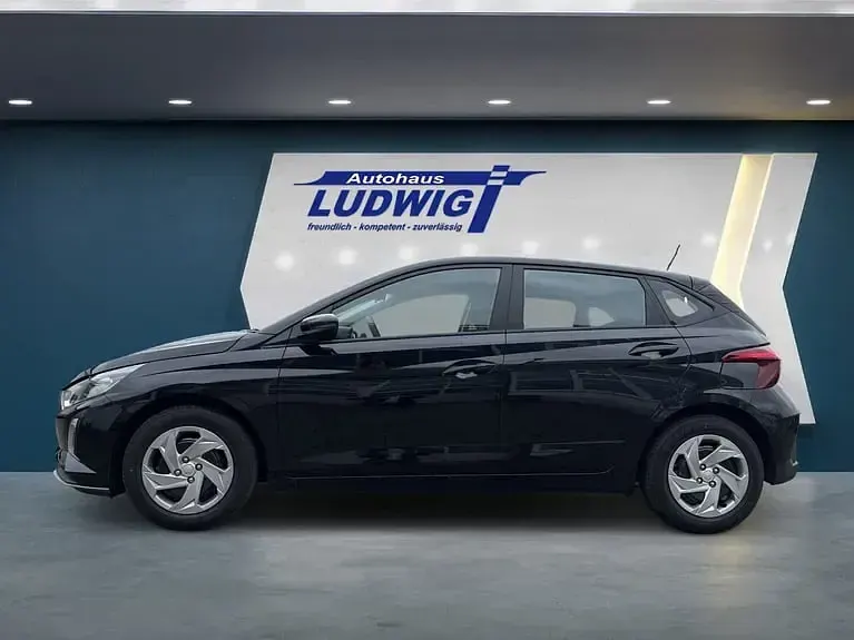 Brugt Hyundai i20 Select 79 HK (58 kW) 2025 Sort Hatchback