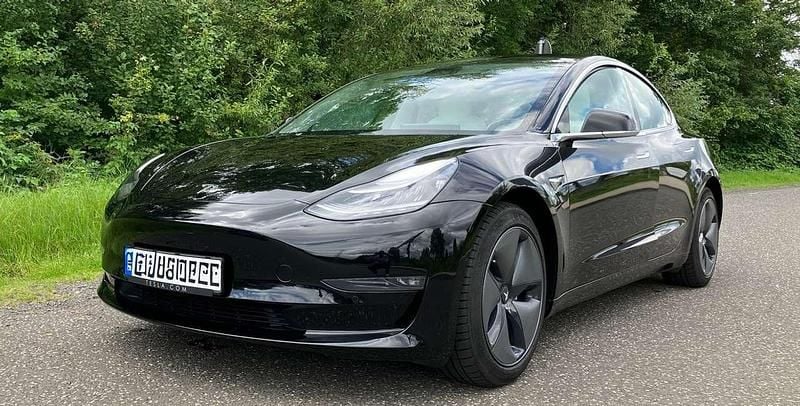 Second-hand Tesla Model 3 350 kW (476 CP) 2020 Negru Berlinǎ