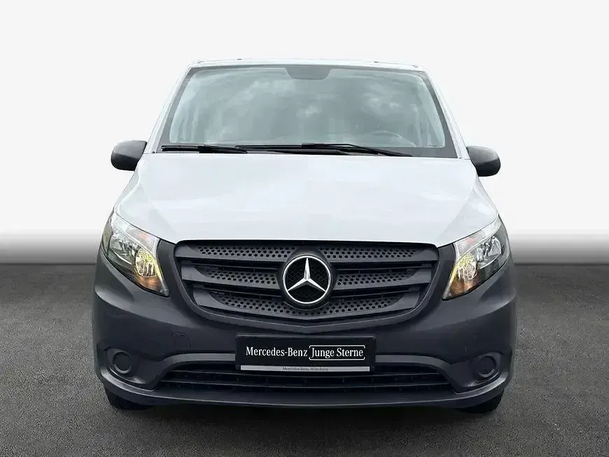 Gebraucht Mercedes Vito 102 PS (75 kW) 2022 Weiß Van