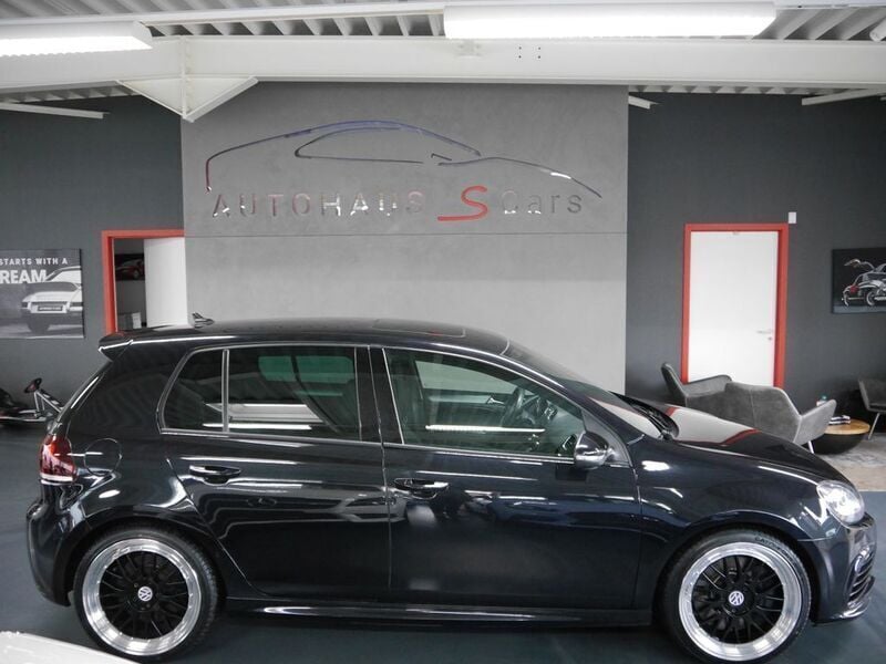 Schwarz Gebraucht 2012 VW Golf VI R Limousine | 18.850 € - Bild 1/4