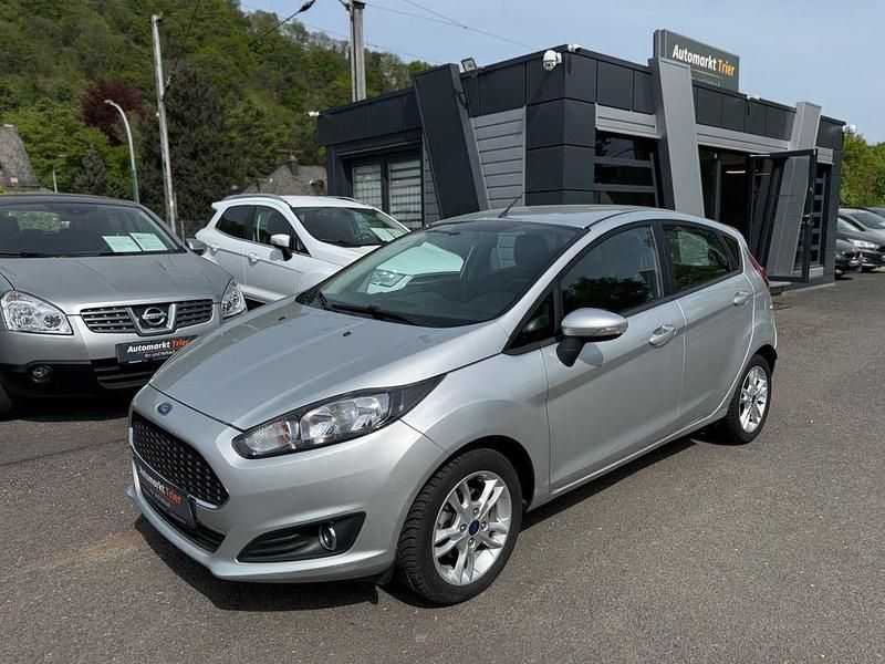 Gebraucht Ford Fiesta 82 PS (60 kW) 2016 Grau Kleinwagen