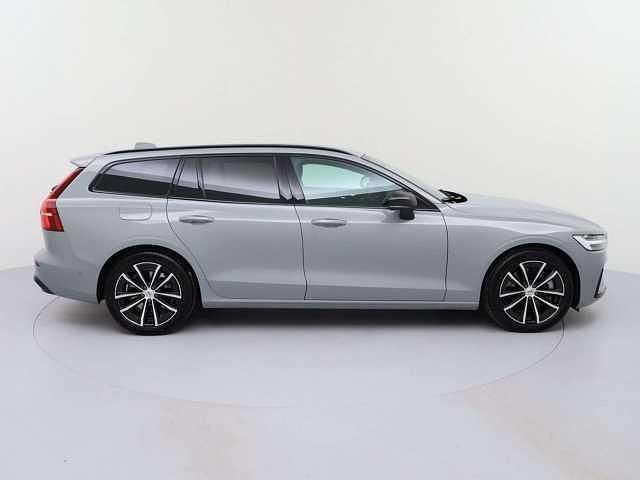 Gebraucht Volvo V60 Plus 398 PS (292 kW) 2025 Grau Kombi