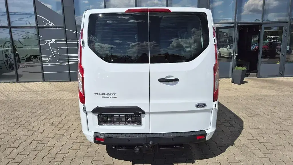 Używany Ford Transit Custom Trend 131 KM (96 kW) 2019 Biały Minivan