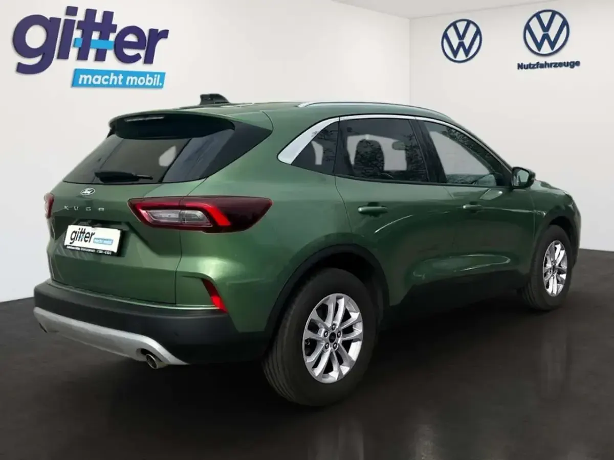Używany Ford Kuga Titanium 186 KM (136 kW) 2024 Zielony SUV